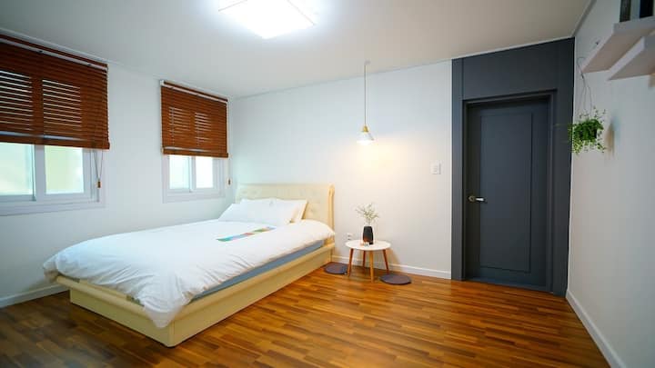 Jeonju Deokindang And Soo House Pension - 전주시
