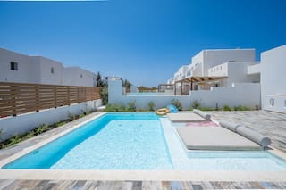 Naxos Plaka 2 private villas with pool & breakfast
