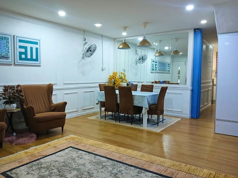 ManMai Homestay Prayer-Friendly Double Storey