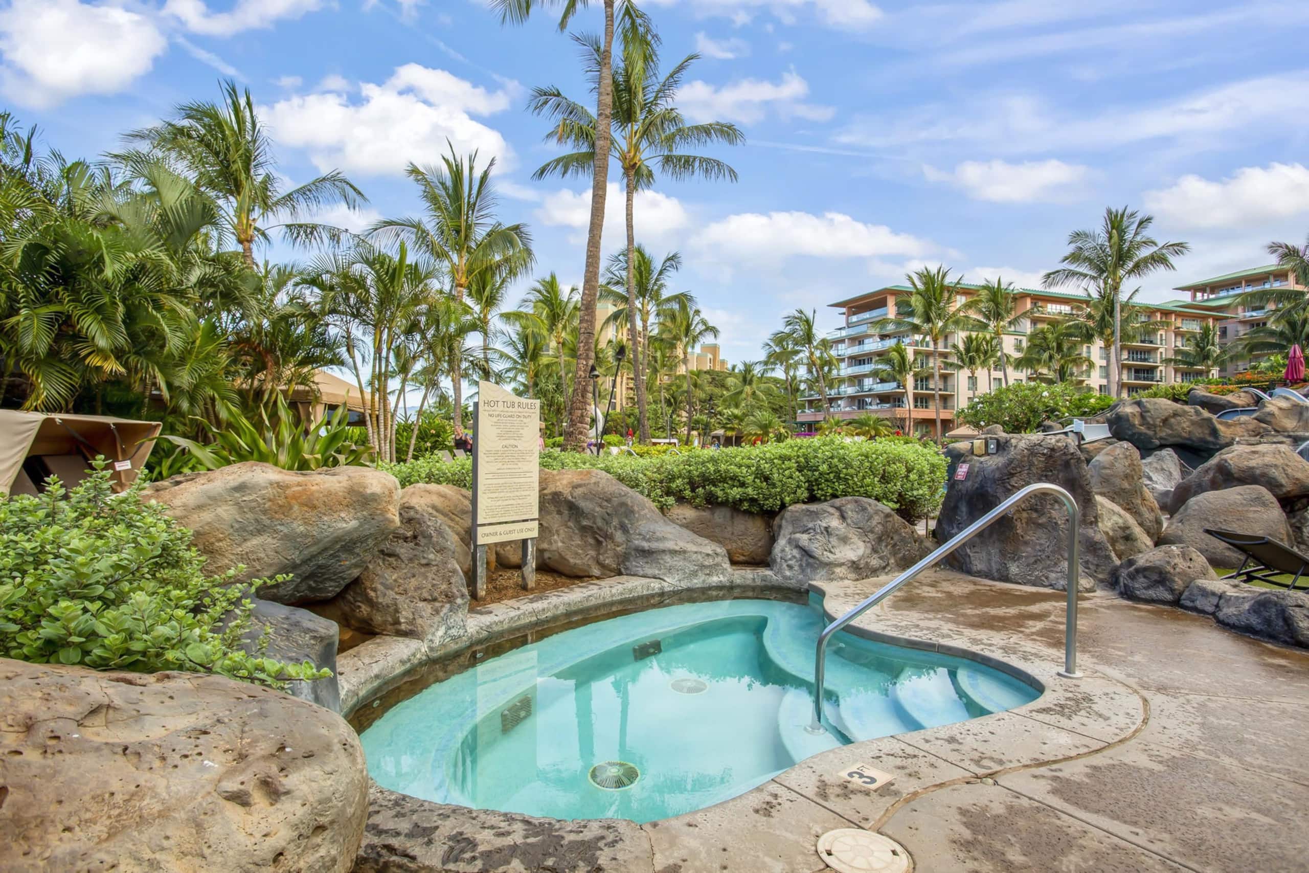 Condo in Lahaina · ★4.86 · 1 bedroom · 2 beds · 1 bath - Image 28