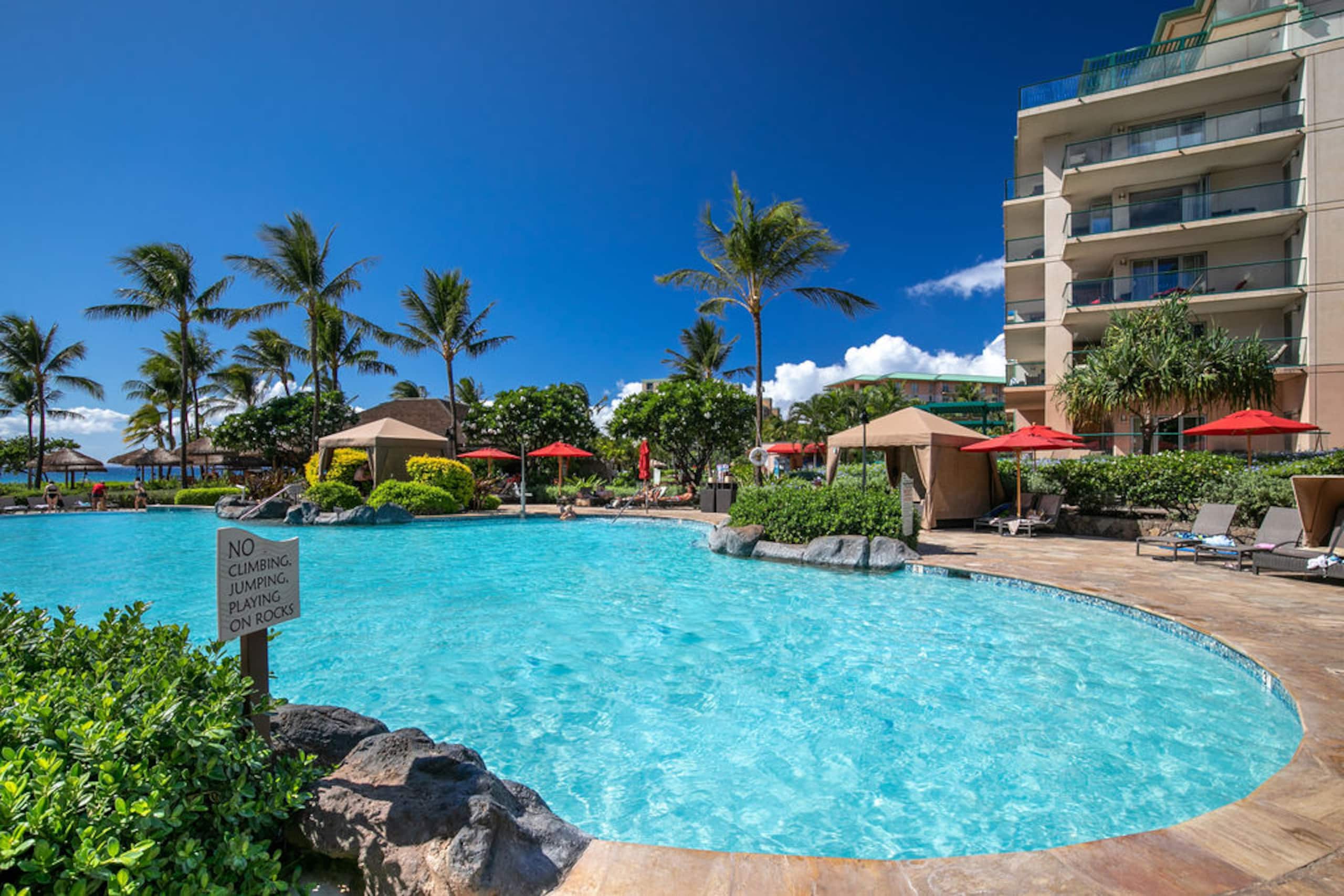 Condo in Lahaina · ★4.86 · 1 bedroom · 2 beds · 1 bath - Image 34