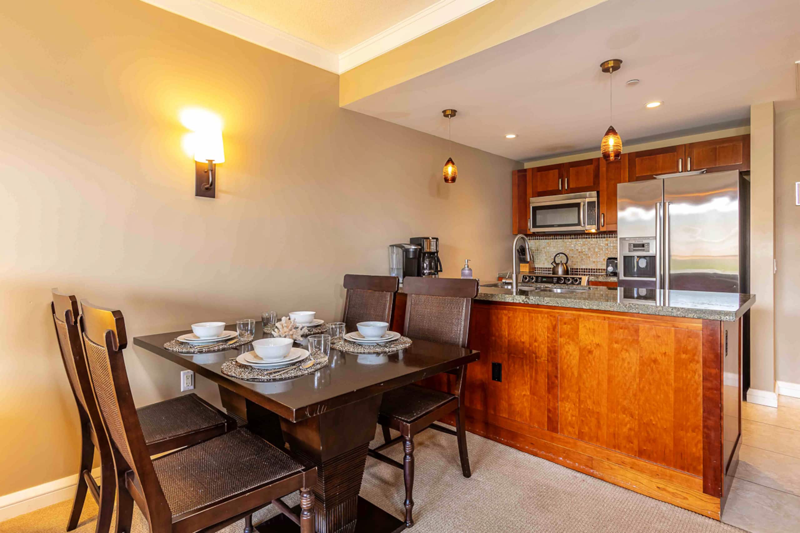 Condo in Lahaina · ★4.86 · 1 bedroom · 2 beds · 1 bath - Image 14