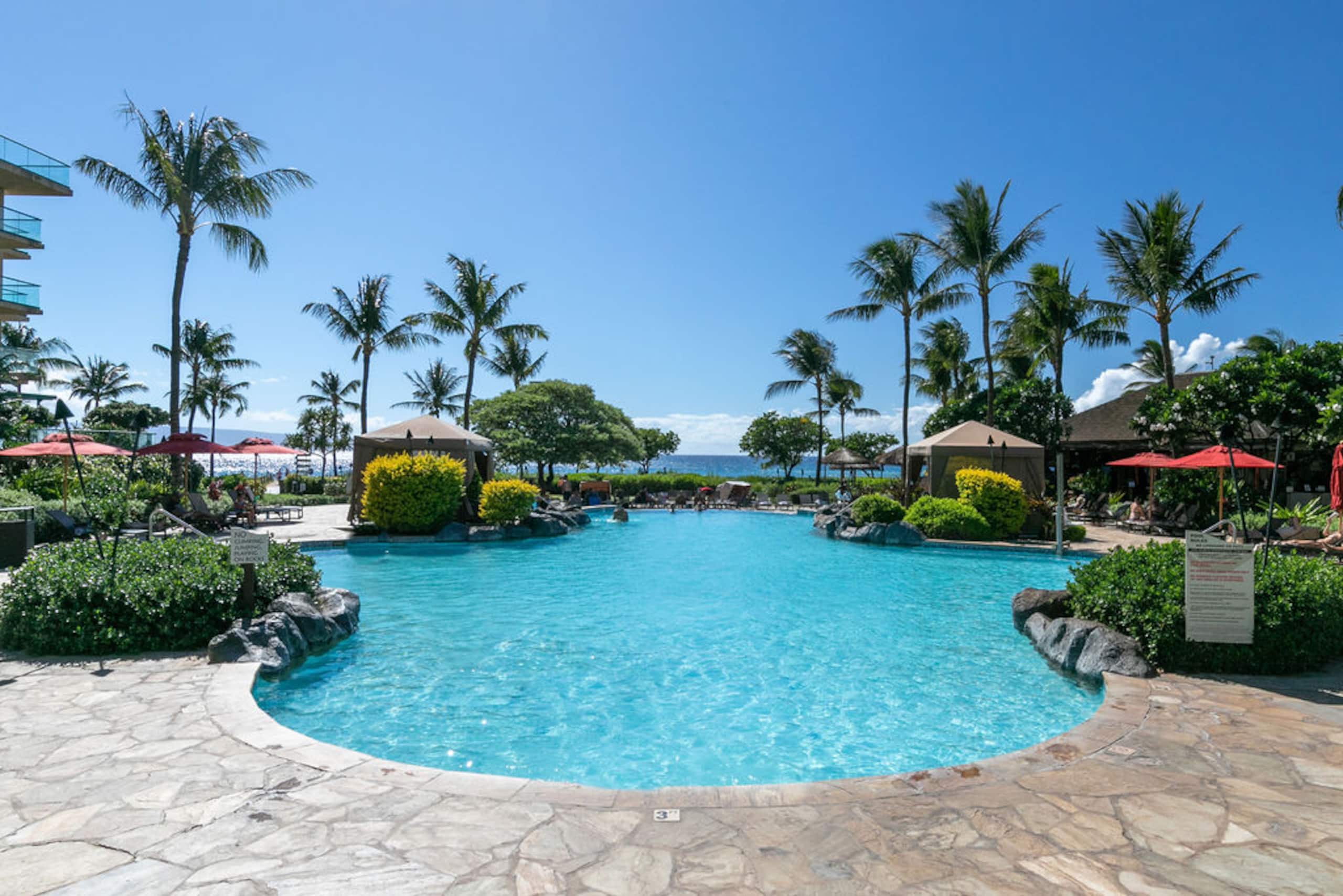 Condo in Lahaina · ★4.86 · 1 bedroom · 2 beds · 1 bath - Image 35