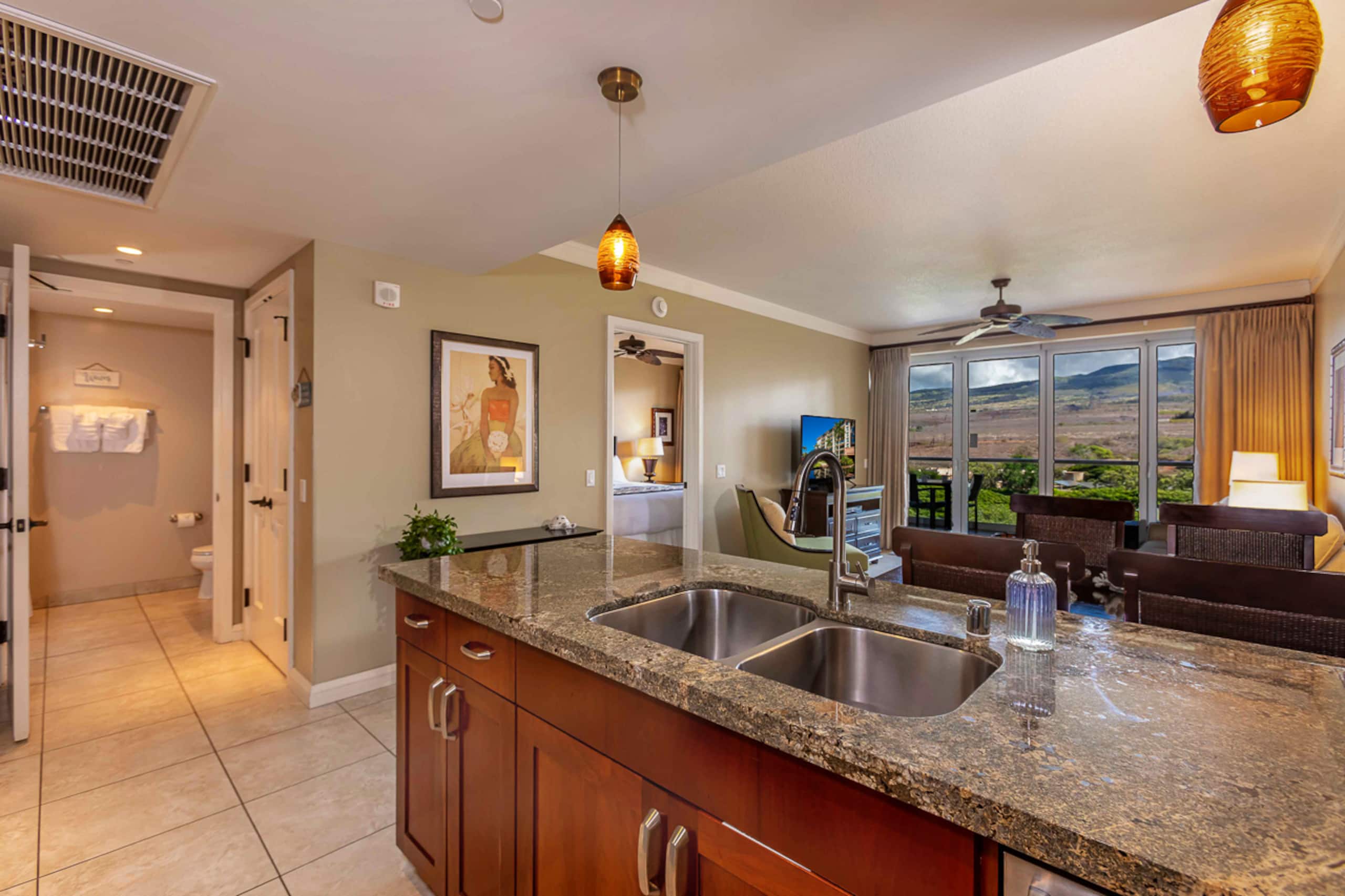 Condo in Lahaina · ★4.86 · 1 bedroom · 2 beds · 1 bath - Image 17