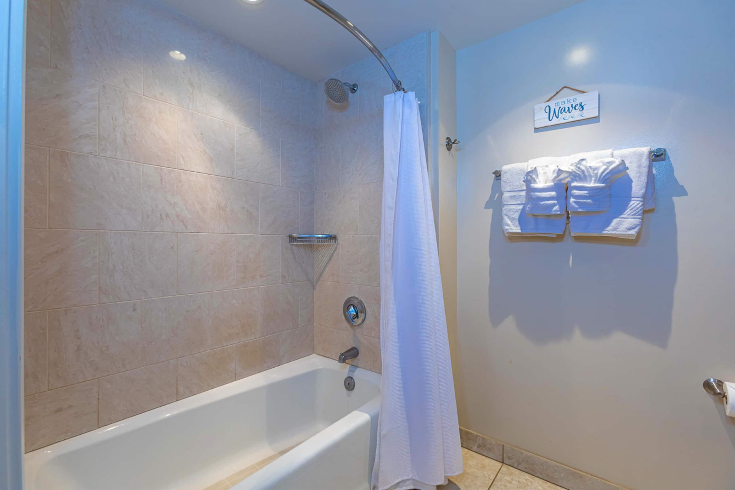 Condo in Lahaina · ★4.86 · 1 bedroom · 2 beds · 1 bath - Image 7