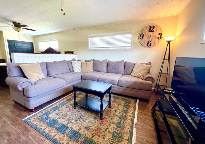 Studio Apt. Where U Want To Be In Lake Charles - Lake Charles, LA