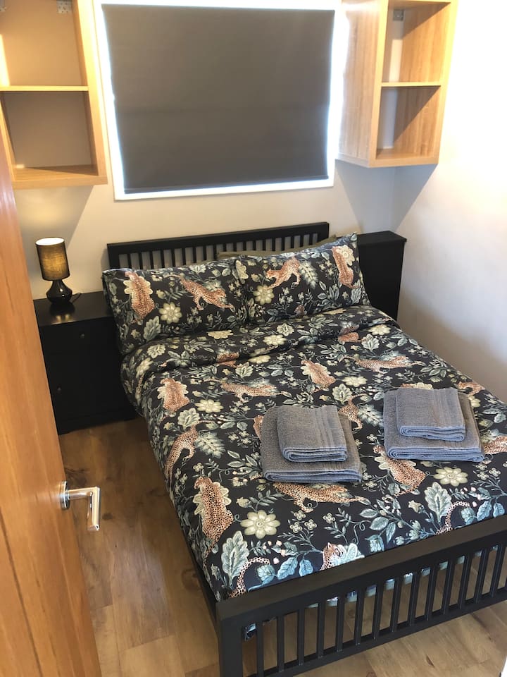 غرفة النوم 1