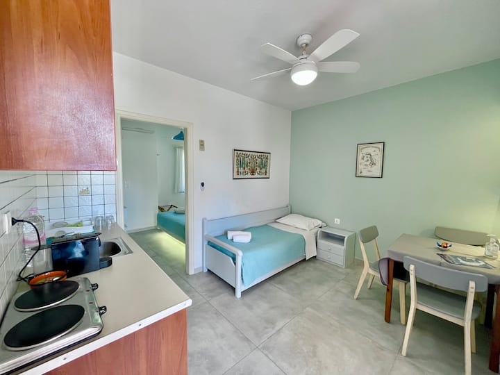 'Asterias 3' Mini Apts On The Beach! - Santorini