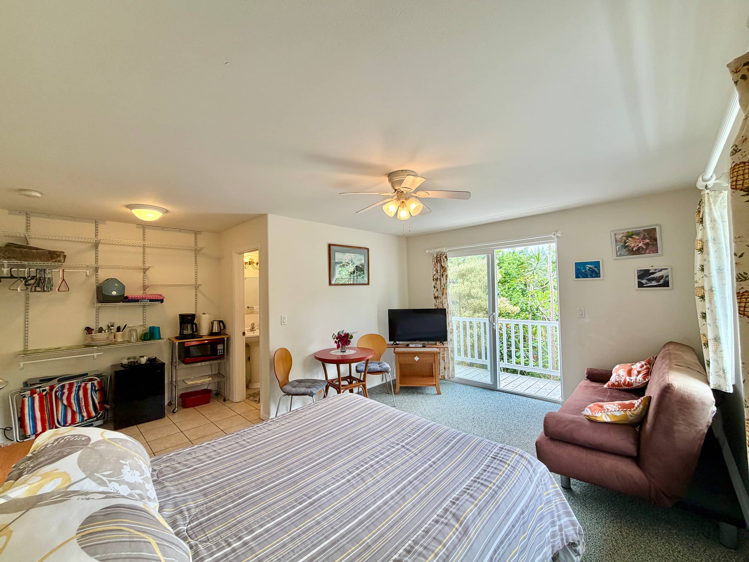 Home in Kailua-Kona · ★4.75 · 1 bedroom · 2 beds · 1 private bath - Image 2