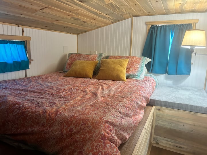Super comfy queen bed