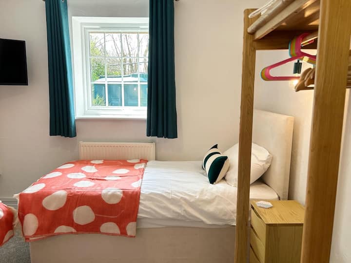 ห้องนอนคู่ชั้นล่าง 2