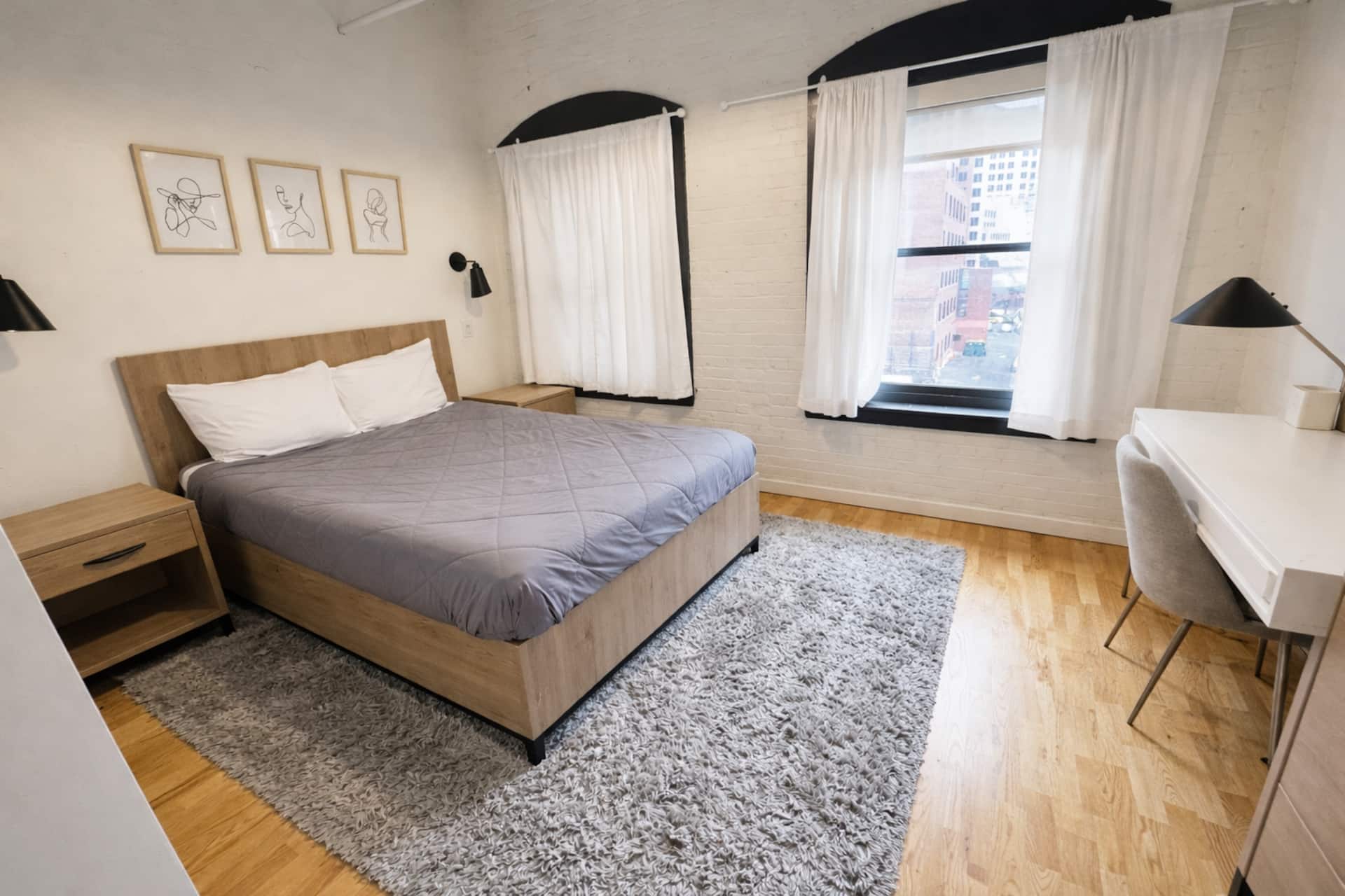 Luxury 1 bed LOFT Trumbull & Pratt Great Location