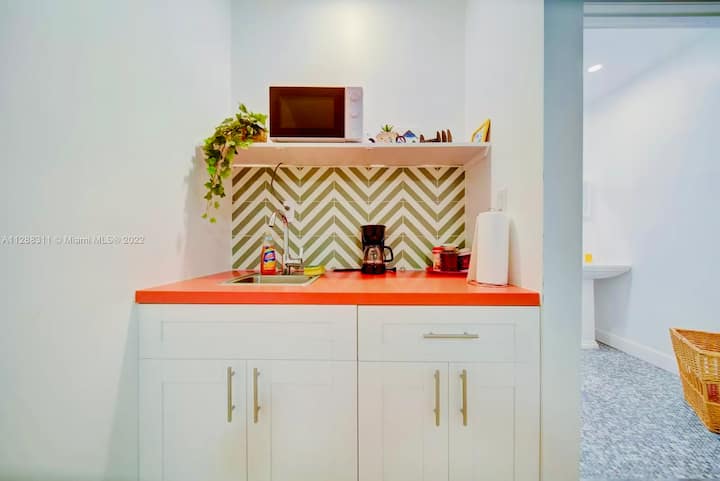 Beautiful Studio In A+ Location! Brickell Downt… 2 - Coral Gables, FL