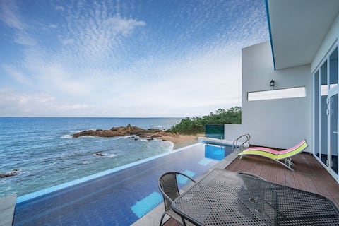 Clean and luxurious 201 outdoor indoor pool with individual swimming pool and spa