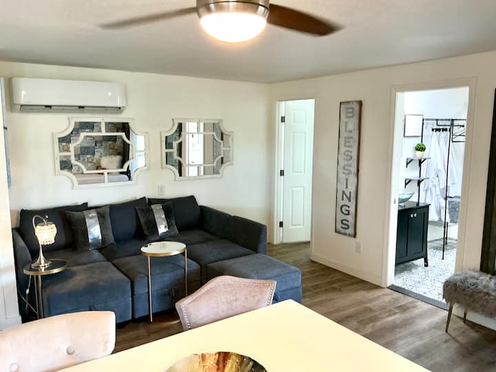 Cozy And Private Lake & River Guest House - Folsom, CA