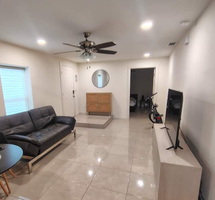 Casa María Eclectic Apartment In Central Mcallen - McAllen, TX