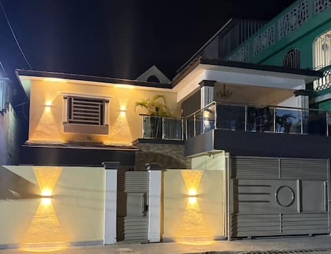 Spacious 4BR Near Beach - for you and your Family.