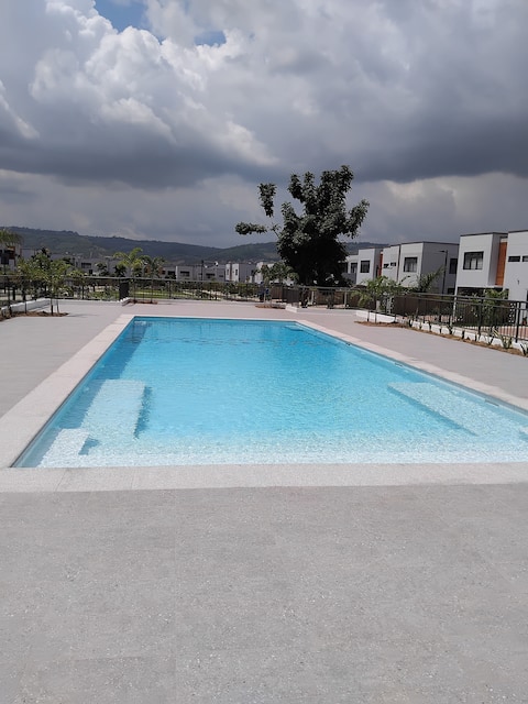 Moutain view 4BR with Pool