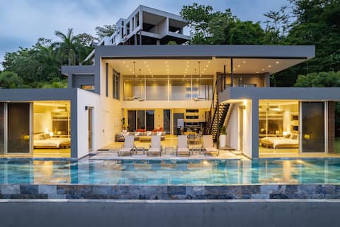 #1 Luxury VILLA W/Outdoor lounge area & Pool!