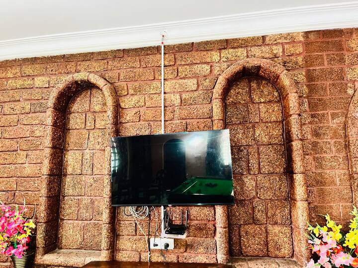 Living room image 7