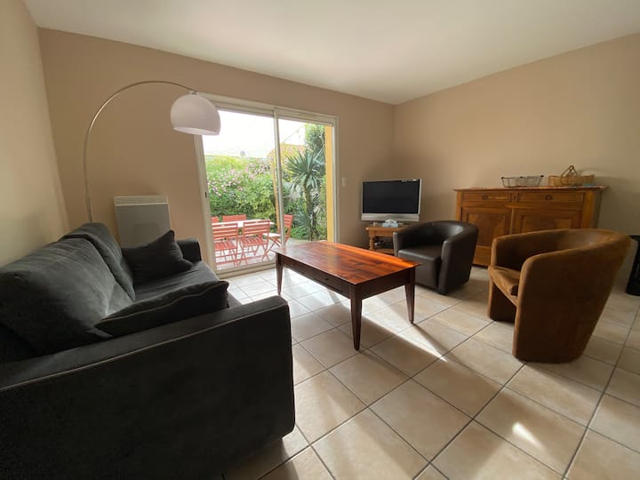 La Humette : Agréable Maison De Ville - ibis Styles Arcachon Gujan Mestras