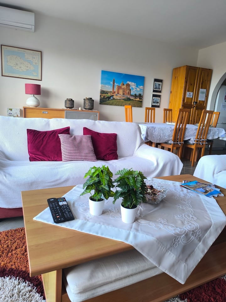 Stunning Views 3 Bedroom Gozo Apartment In Sannat - Malta