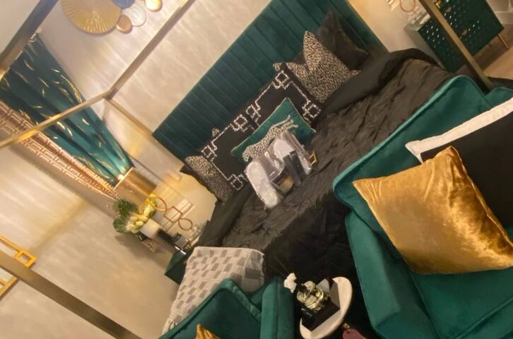 Classy & private 3bd/2.5b