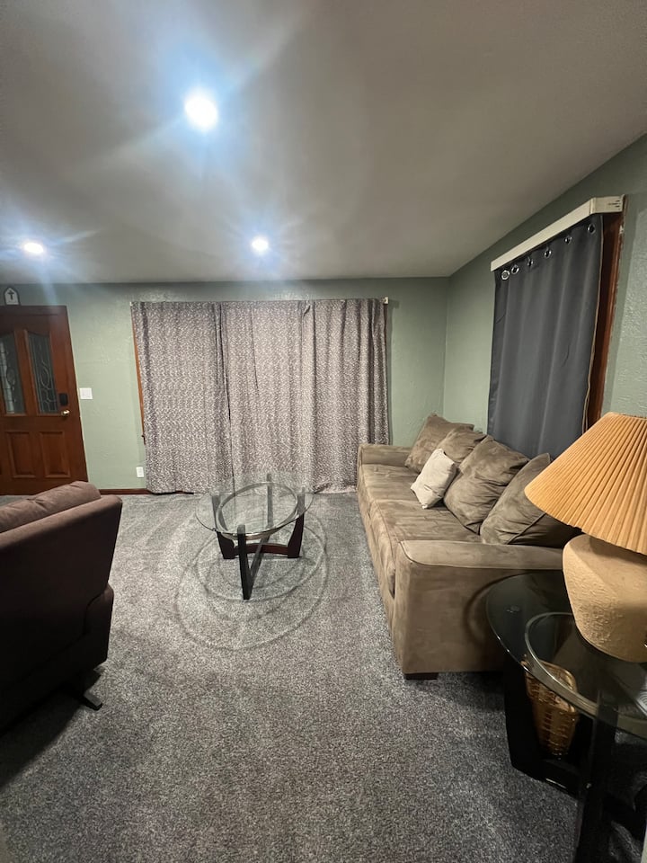 Happy Home For Traveling Professionals - Cape Girardeau, MO