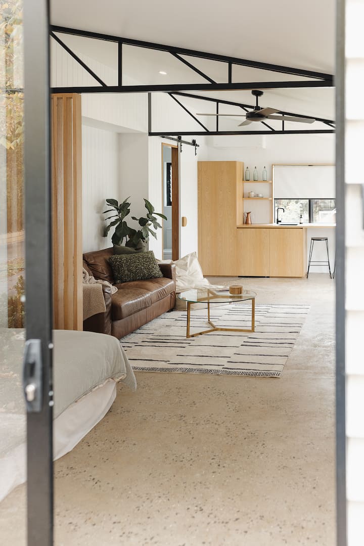 Oak + Ember • Cosy Scandi Studio | King Bed + Fire - Bendigo