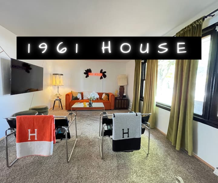 Near Lambeau •Fenced yard • Cotton Candy Machine Houses for Rent in