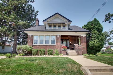 Century Old Craftsman Brick House 4-2-2