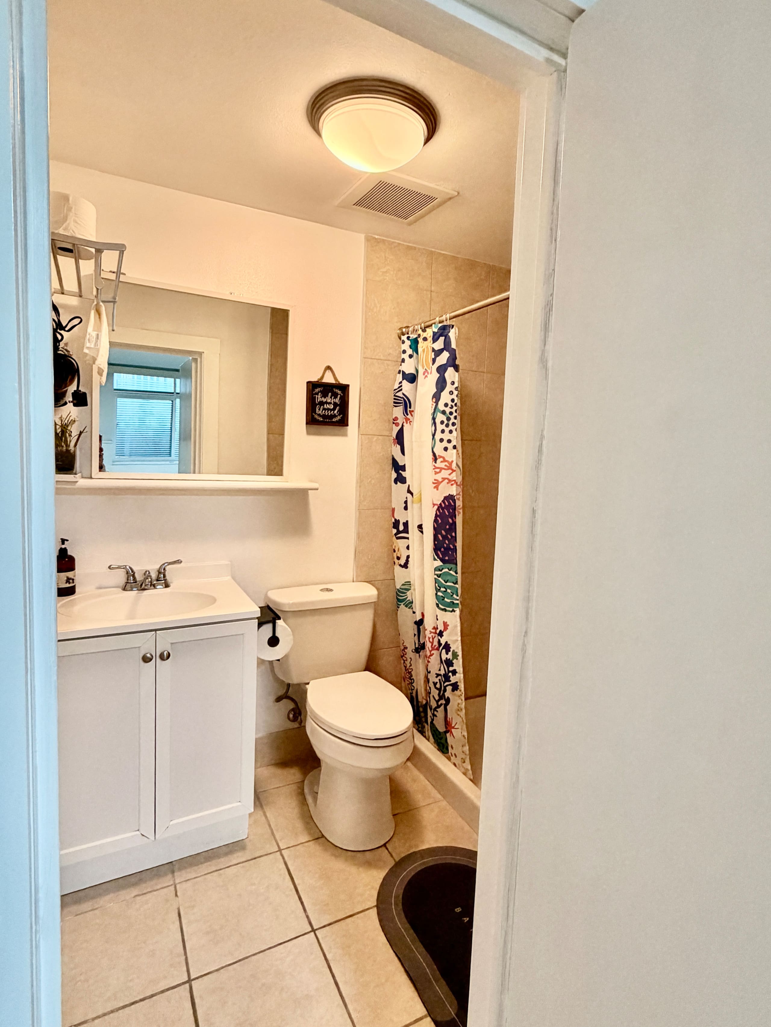 Urban Spacious Hideaway - 2BR 2BA - Image 18