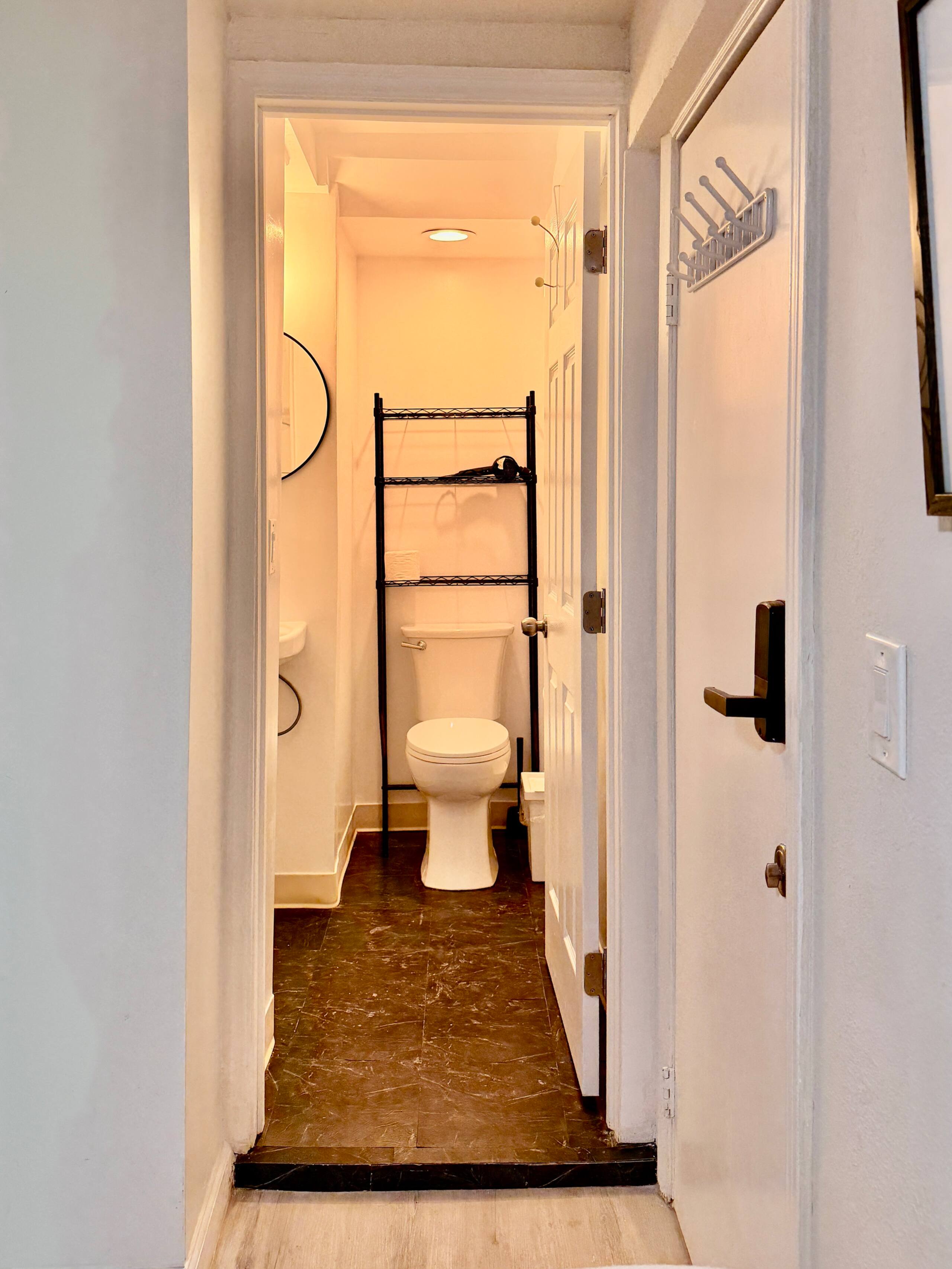 Urban Spacious Hideaway - 2BR 2BA - Image 22