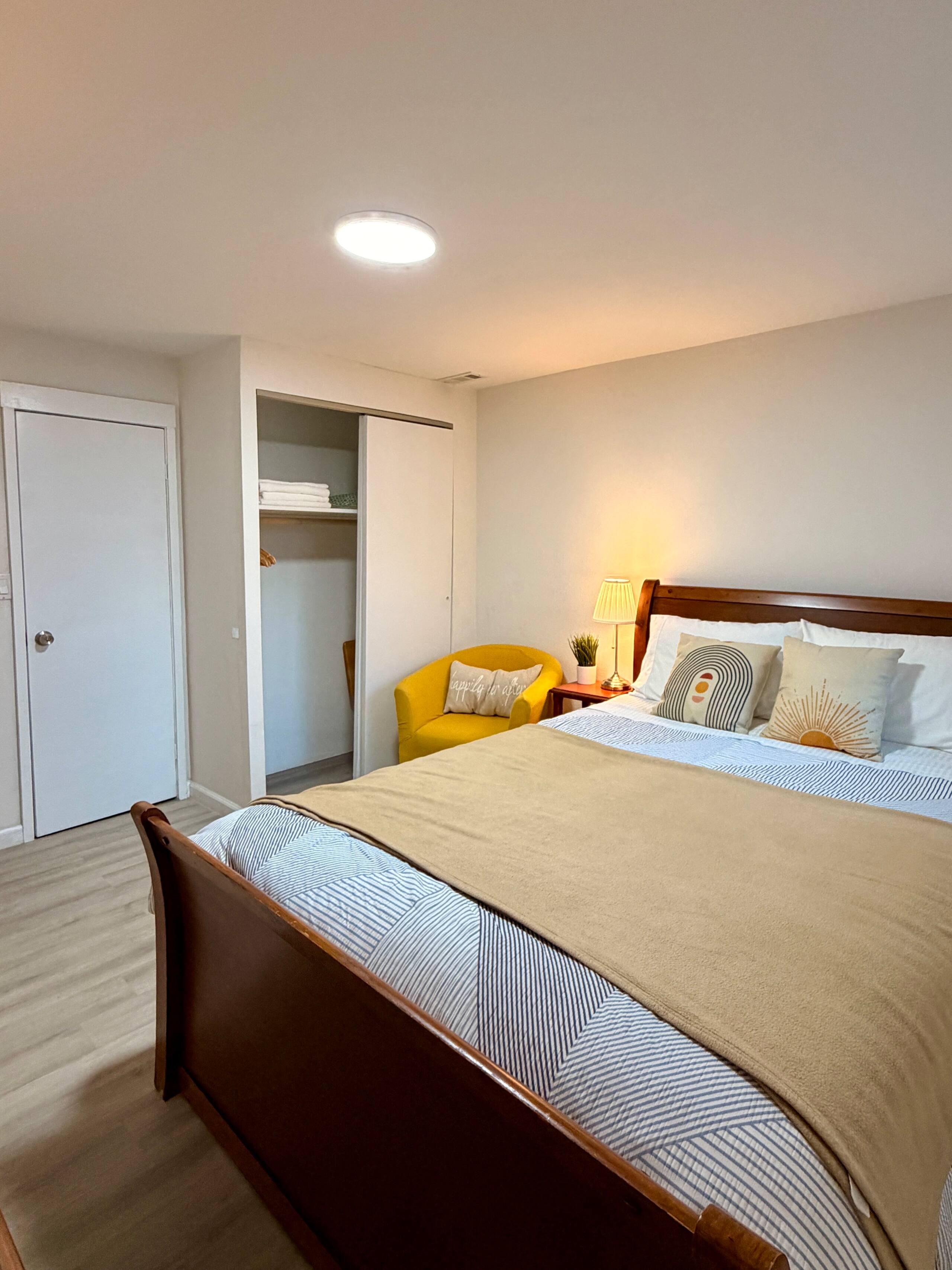 Urban Spacious Hideaway - 2BR 2BA - Image 12