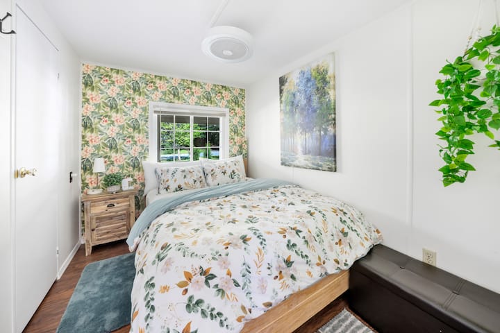 Garden Cottage, segundo dormitorio con cama tamaño queen