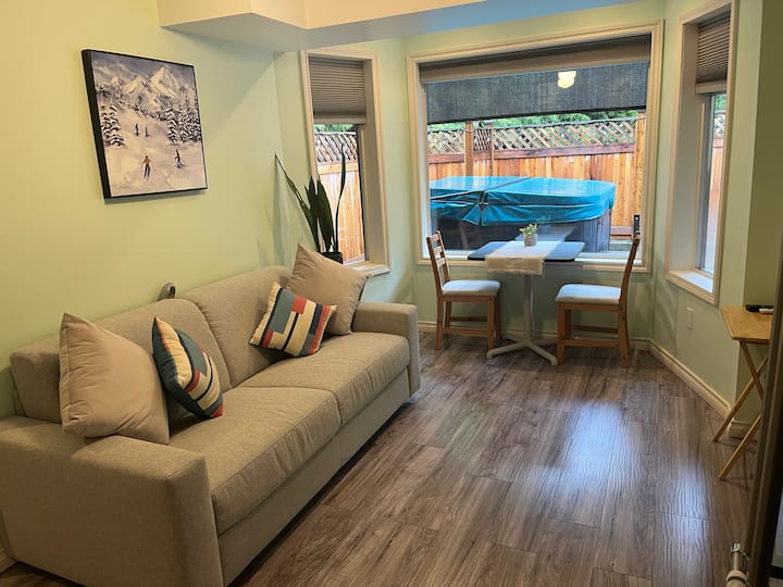 Fairfield Island, Entire Guest Suite With Hot Tub - Chilliwack