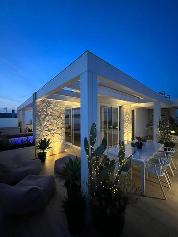 Skygarden rooftop gallery image 3