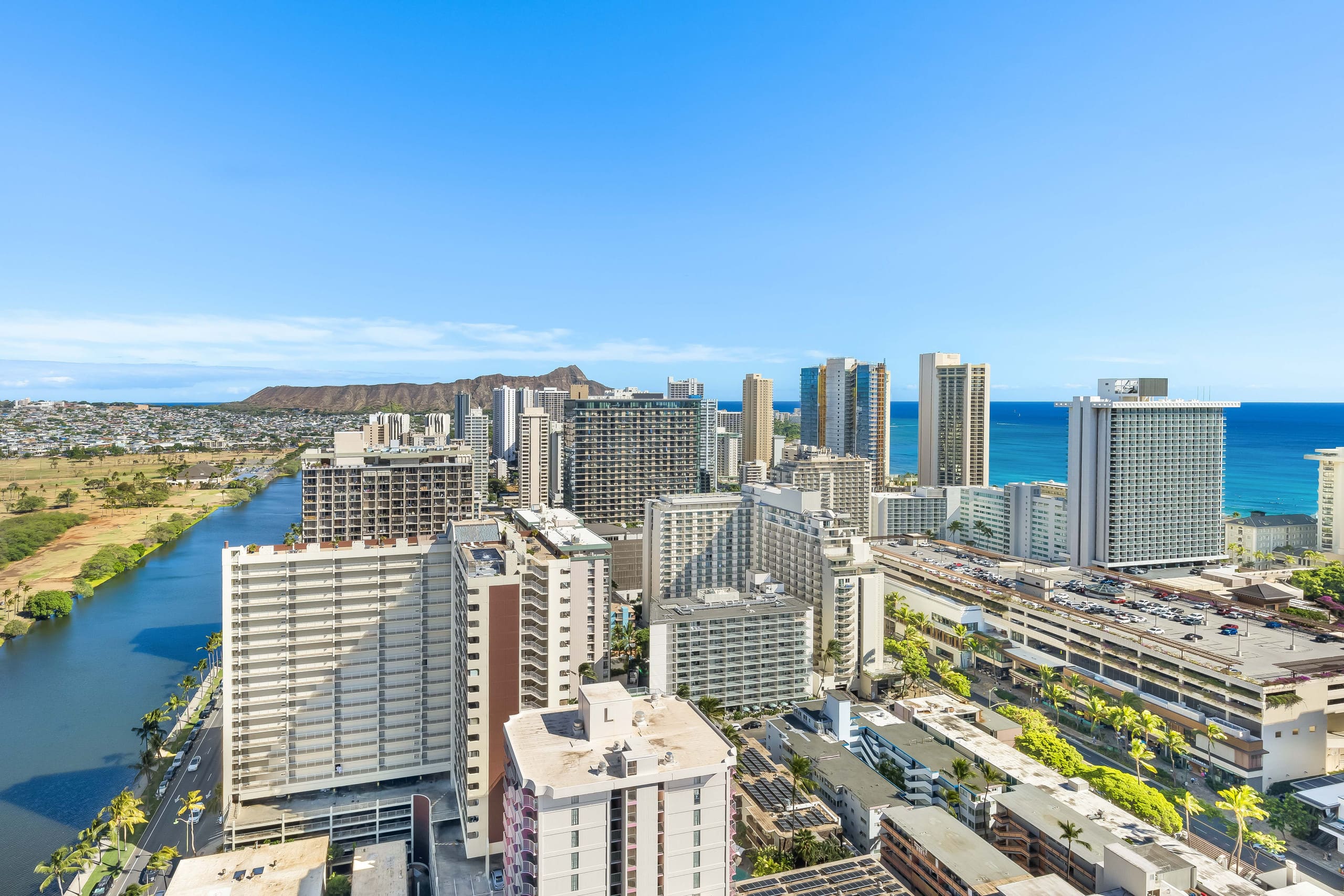 Condo in Honolulu · ★4.97 · Studio · 2 beds · 1 private bath - Image 10