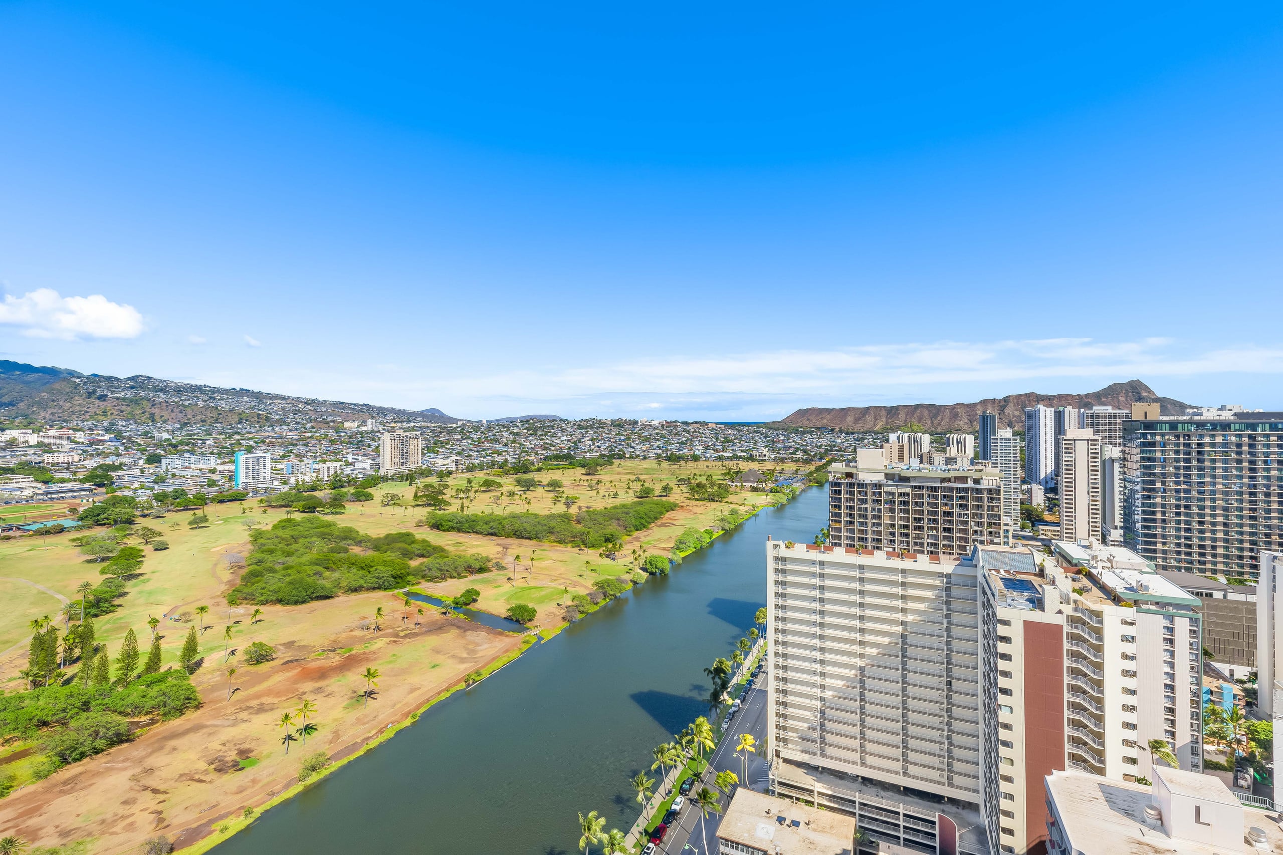 Condo in Honolulu · ★4.97 · Studio · 2 beds · 1 private bath - Image 27