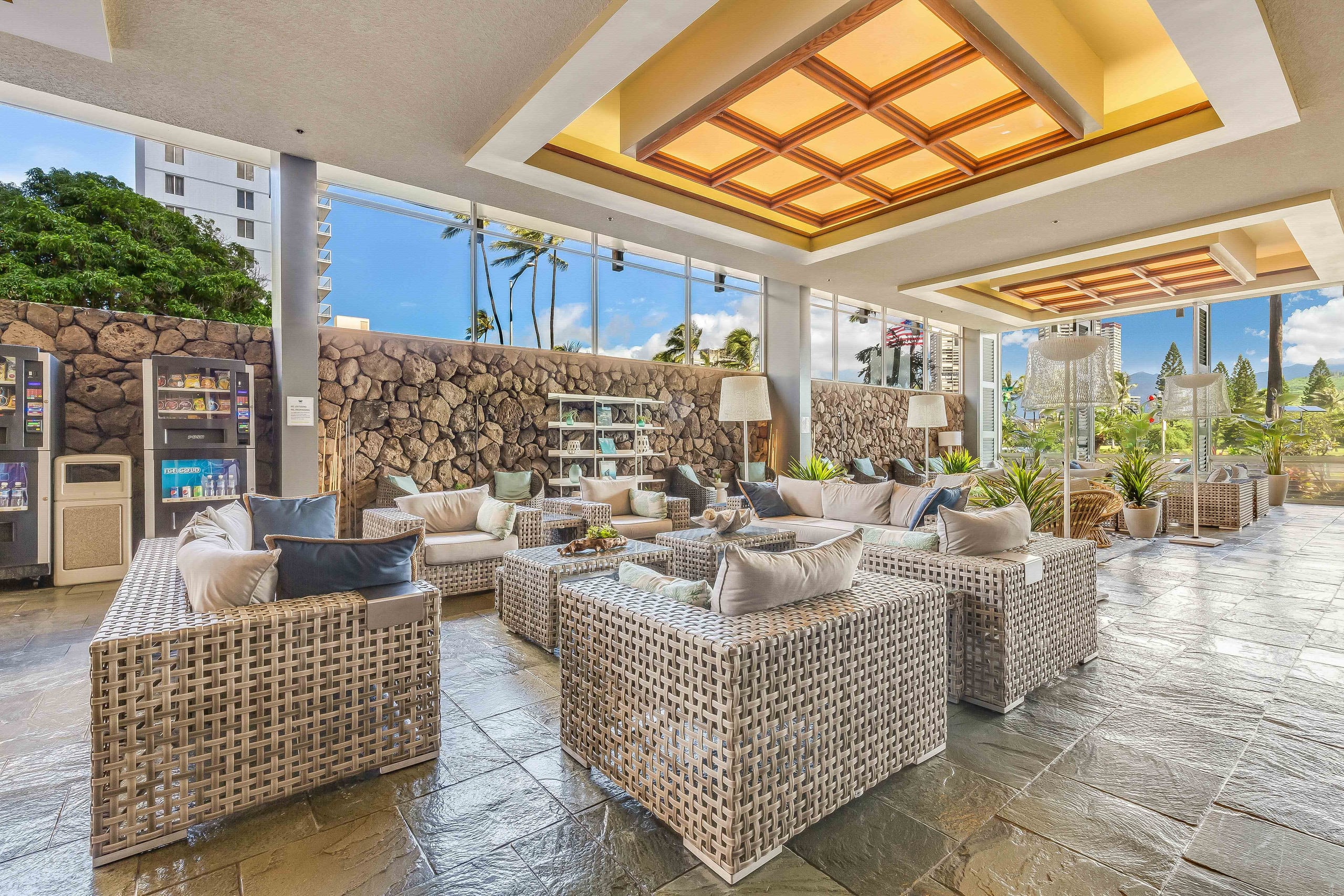 Condo in Honolulu · ★4.97 · Studio · 2 beds · 1 private bath - Image 30