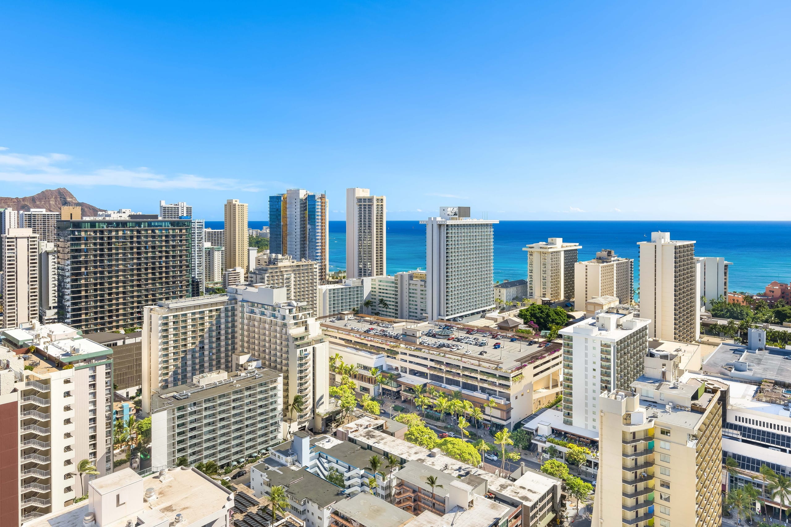 Condo in Honolulu · ★4.97 · Studio · 2 beds · 1 private bath - Image 12