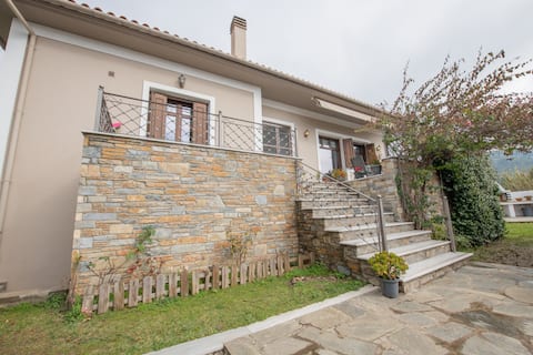 The Villea Cottage - 5 bed house in Alli Meria