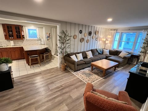 Spacious 6+ bdr 2 ba, walk to breweries & downtown