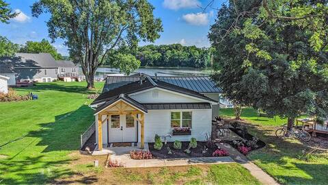 Cute renovated home. 3 bedroom 2 bath with hot tub