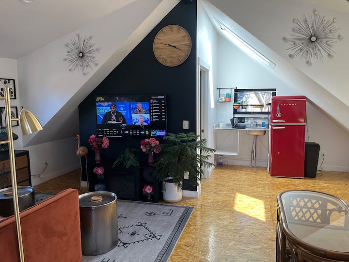 Bright Modern Bungalow Guesthouse-near Downtown - ボイシ, ID