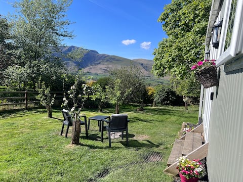 Shepherd’s Hut with stunning Lakeland Views