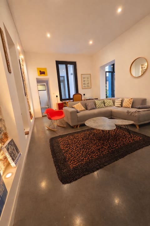 Airbnb performant: The apartment in the heart of Sète 140 m² + ideal family courtyard à Sète