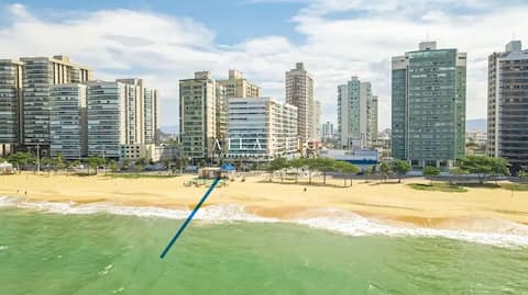 Beachfront apt in a luxury condo, 2 parking spaces