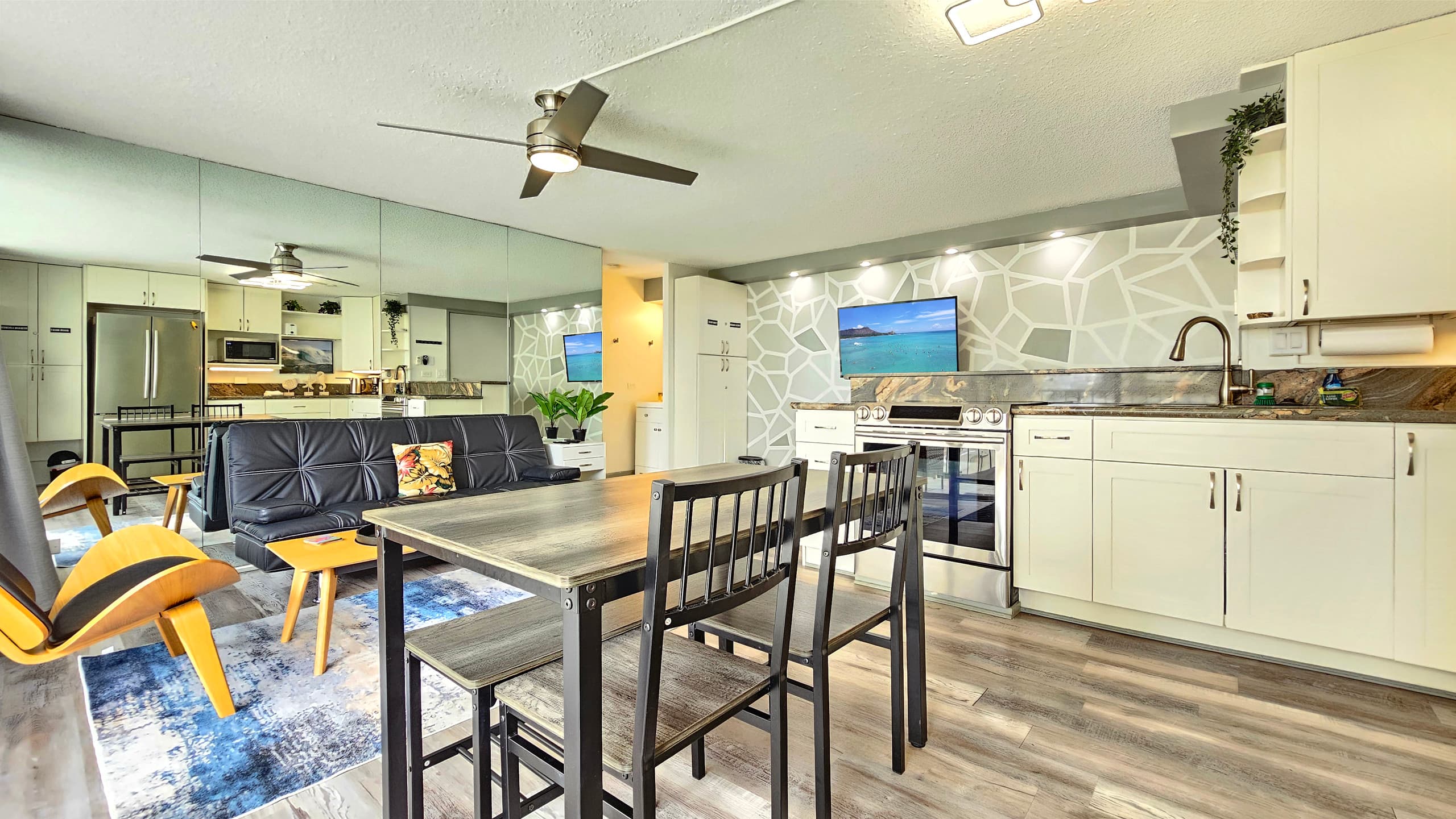 TWP 605 1-bedroom vacation home with free parking - Image 18