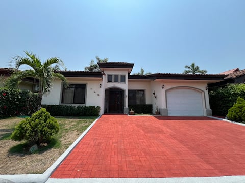 Casa Famari with Private Pool